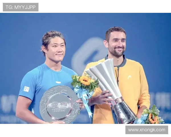 网球赛季精彩纷呈 新星崛起与老将争锋 激战不断书写历史新篇章