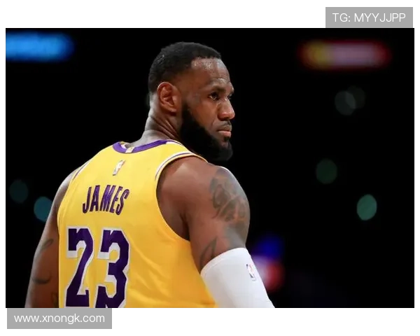 詹姆斯率湖人逆转勇士 库里三分失准 新赛季格局或将重新洗牌